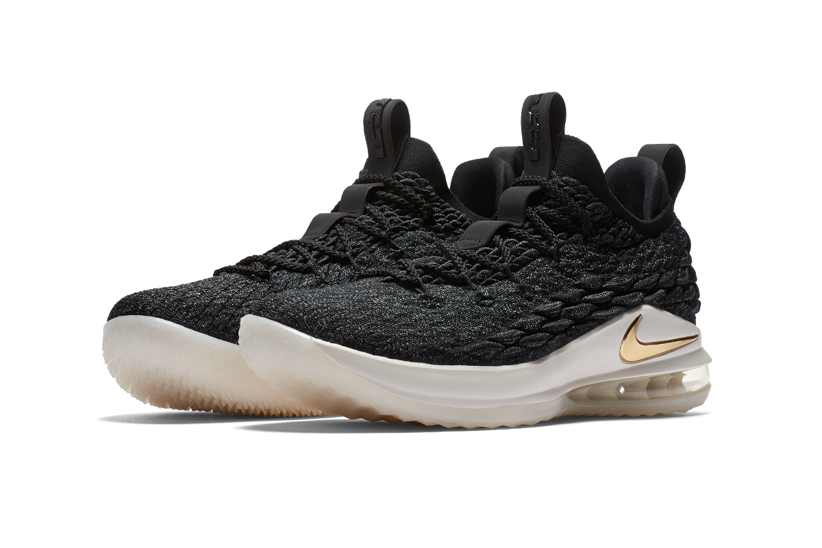 NIKE LEBRON 15 LOW BLACK GOLD fur 150 00 kicksmaniac