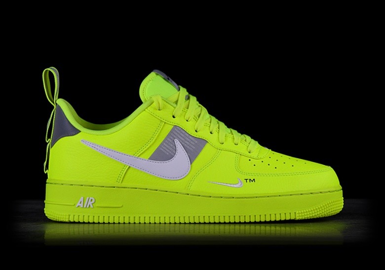 Nike Air Force 1 '07 LV8 Utility Sneaker