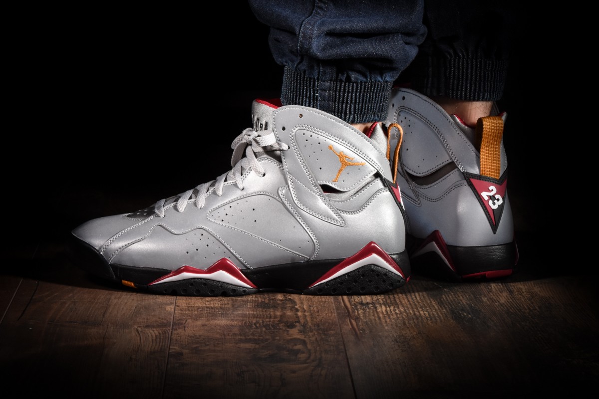 NIKE AIR JORDAN 7 RETRO REFLECTIONS OF A CHAMPION