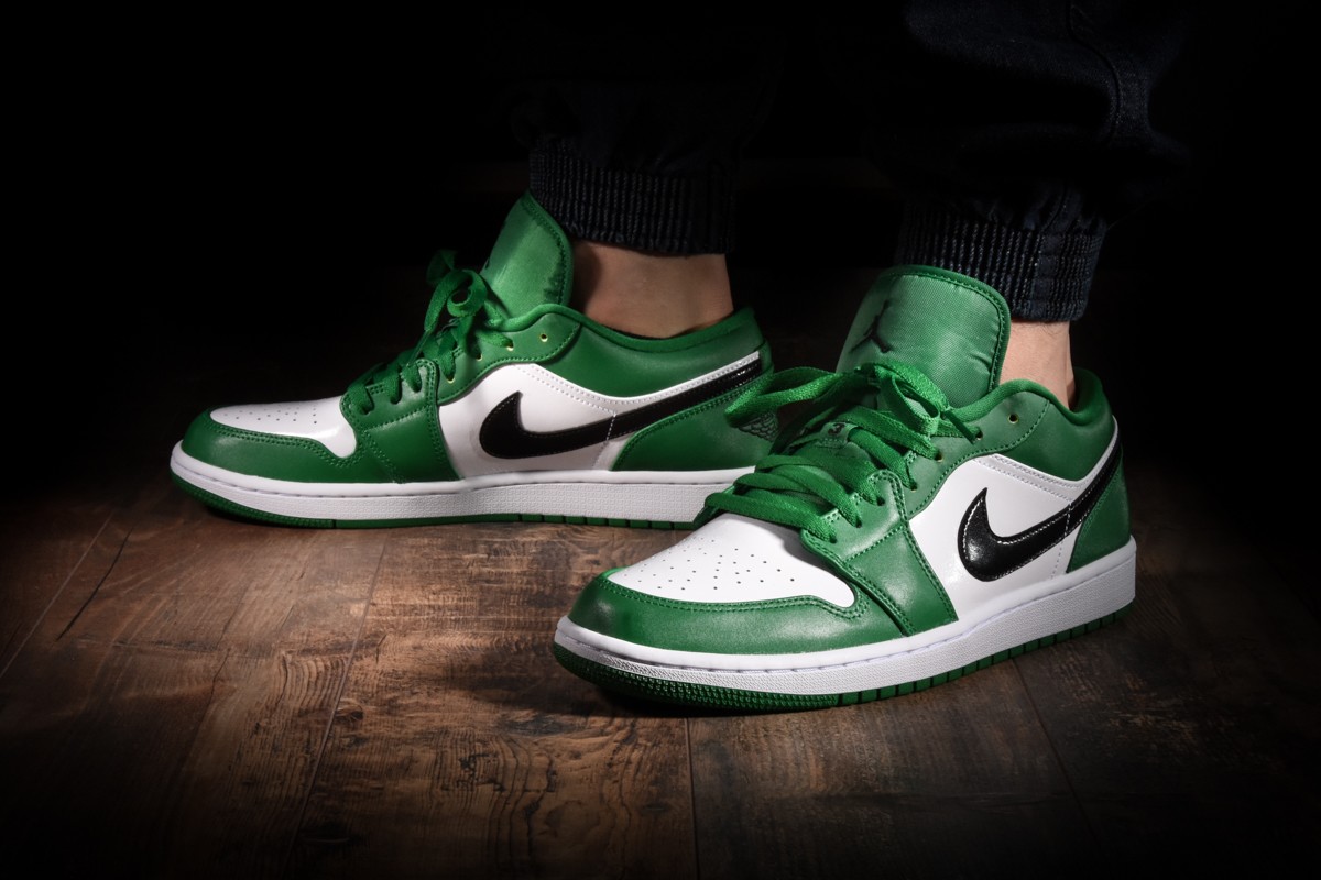 NIKE AIR JORDAN 1 RETRO LOW PINE GREEN