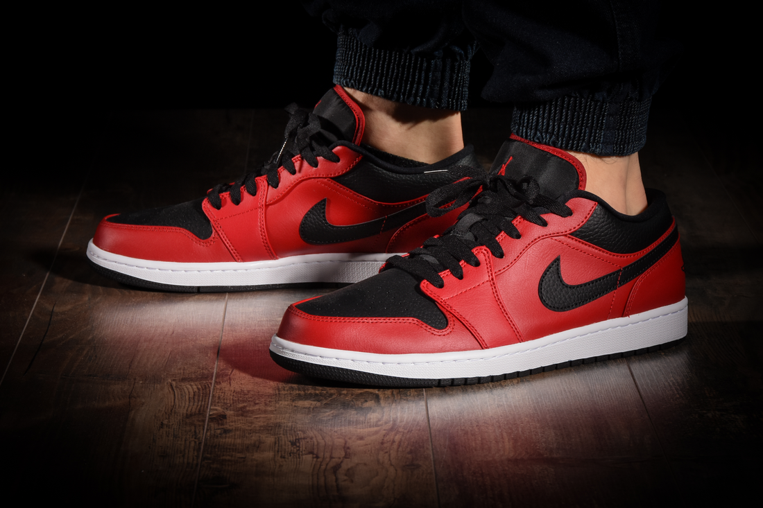 NIKE AIR JORDAN 1 RETRO LOW REVERSE BRED